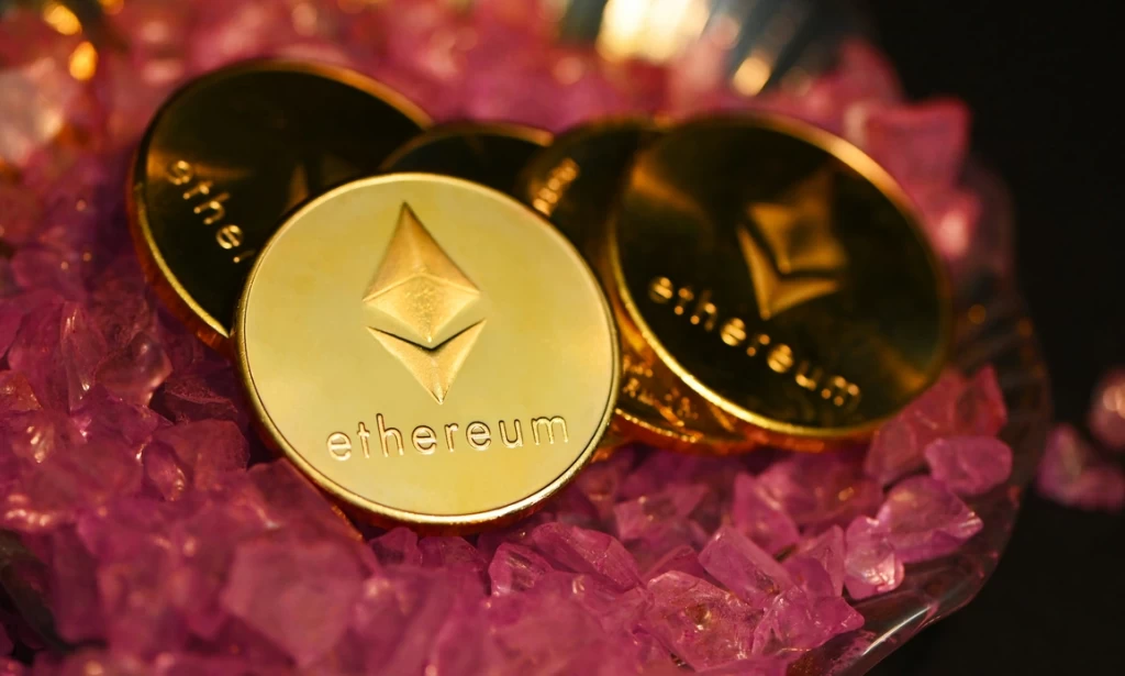 taking Confidence and Regulatory Clarity: Can Ethereum Reverse Its Validator Decline?