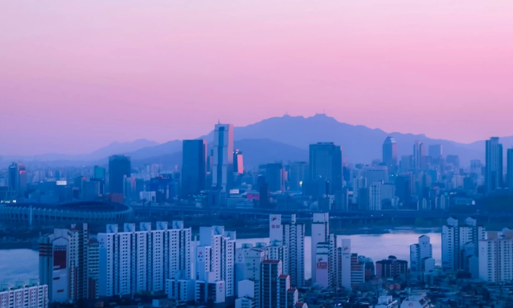 Naver to Swallow Upbit in Bid for Fintech Hegemony