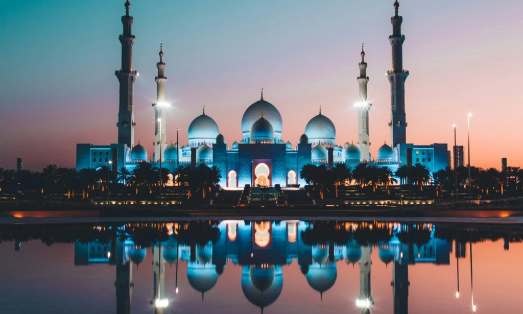 Abu Dhabi Triples Bitcoin ETF Stake in $1bn Group Strategy