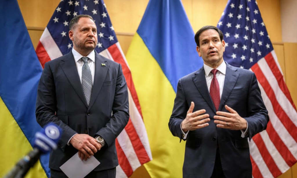 White House Hails Progress in Talks With Ukraine to End War With Russia