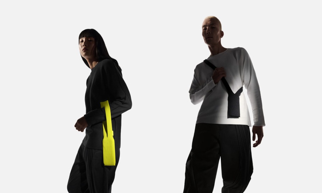 Introducing iPhone Pocket: a beautiful way to wear and carry iPhone