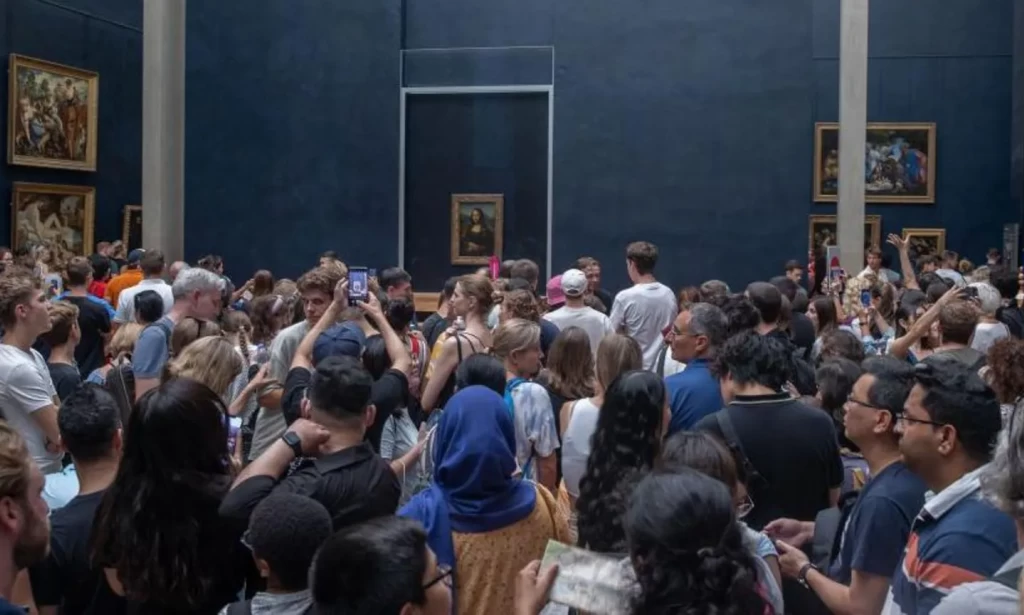 Louvre to hike ticket prices for most non-EU tourists by 45%