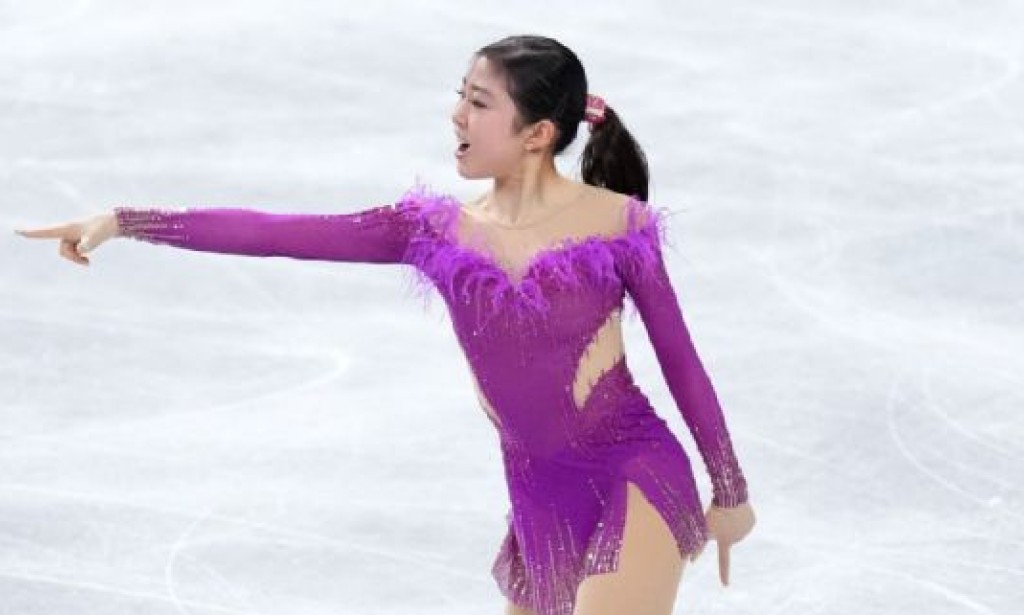 Chiba leads Grand Prix Final as figure skating favorites falter