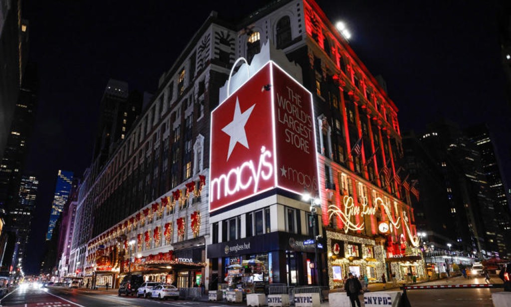 New York tourist stabbed while changing baby’s diaper in Macy’s restroom: Police