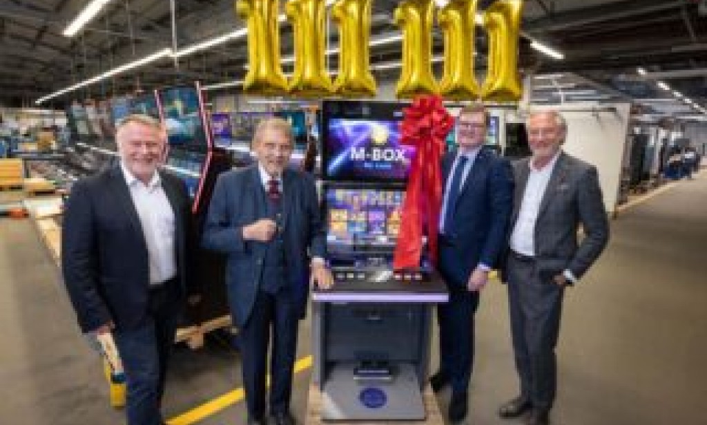 Unparalleled success: The 111,111th M-BOX rolls off the production line, and employee donation is raised to 111,111 euros