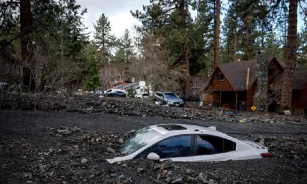 California downpours ease but flood and mudslide risks linger