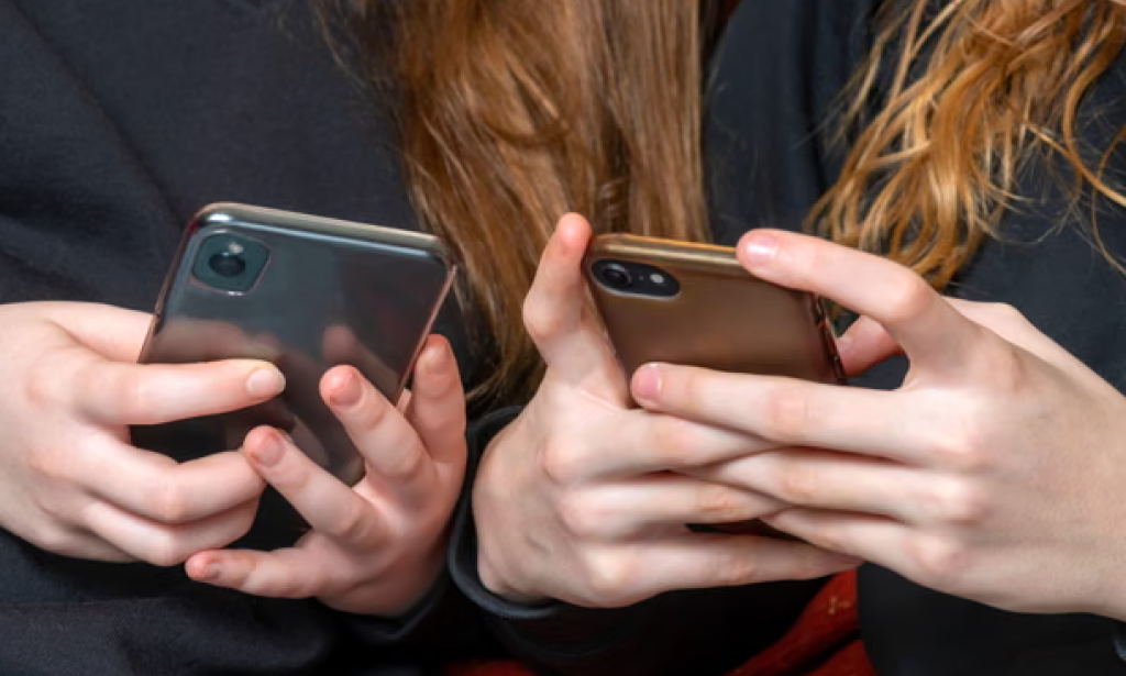 Schools in England should be phone-free all day, education secretary says